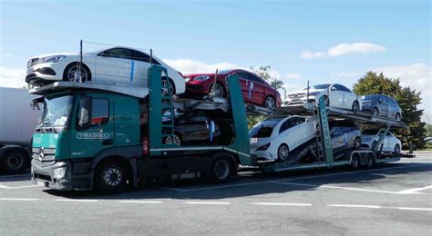 Mercedes-Benz Autotransporter Fotos - Fahrzeugbilder.de