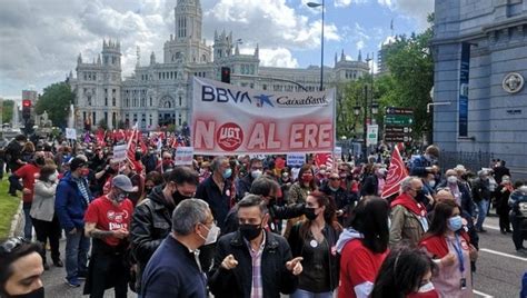 Ocho Mil Despidos Y 1500 Oficinas Menos Un Resultado Previsible De La