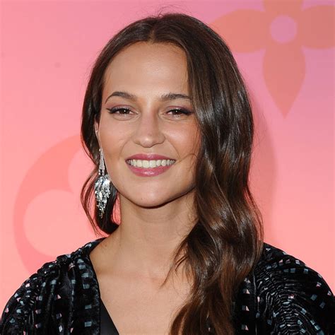 Alicia Vikander Didn T Feel Protected While Filming Nude Scene Pearl Dean Cinemas