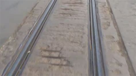 Опасни и шумни релси в столичния квартал Обеля - Информационна агенция ПИК