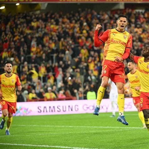 Lens S Impose Largement Face Nantes Et Se Donne De L Air En Ligue