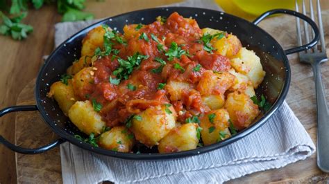 Receta Sencilla De Patatas Bravas Caseras