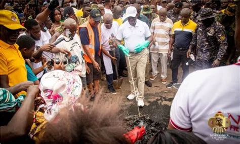 Asantehene Leads Massive Clean Up Exercise In Kumasi