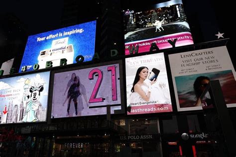 ‘so Surreal ’ Heart Evangelista Reacts To Her Billboard In New York’s Times Square Abs Cbn News