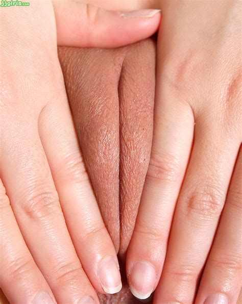 Shaved Pussy Close Up Image