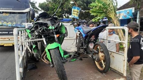 Kebut Kebutan Di Jalan Ramai Pengendara Motor Sport Tewas Usai