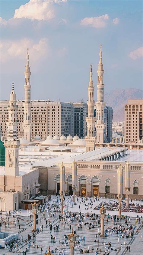 Aerial View of Grand Mosque in Madina | Islamic Impressions