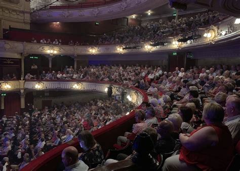 Kings Theatre Portsmouth Hampshire Isle Of Wight Muddy Stilettos