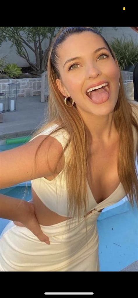 I Would Love To Cum On That Mouth And Tits Scrolller