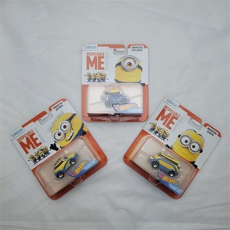 Mattel Toys Hot Wheels Character Cars Illumination Entertainment Despicable Me Minion Set