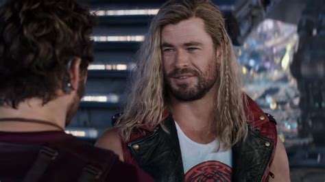 The Mcus Chris Hemsworth Shares His Preferences In Thors Hairstyles