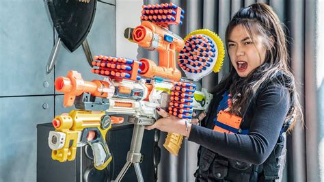 GUGU Nerf War Two S W A T Girl Warriors CID Dragon Nerf Guns Fight