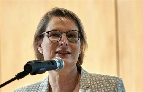 Ministerin Hubig Übergang von Kita zur Schule verbessern viel