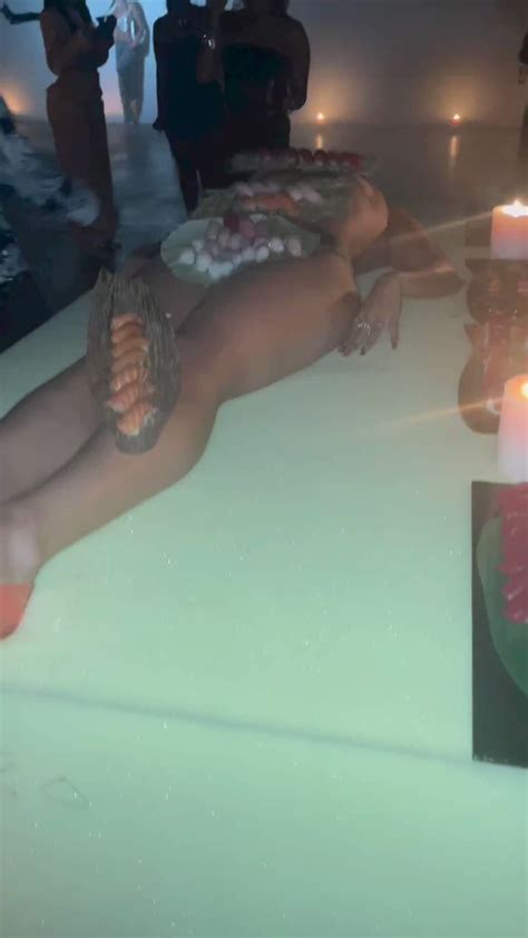 Yzyupdates On Twitter Nyotaimori The Japanese Practice Of Serving