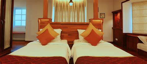 Spice Tree Munnar Hotel in South India | ENCHANTING TRAVELS