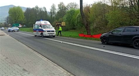 Wypadek na DK28 w Mszanie Dolnej Nie żyje kierujący motocyklem