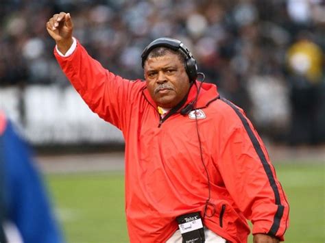 Romeo Crennel: Path to NFL runs through Knox | Article | The United ...