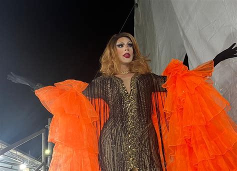 Drag Queen Baiana Desir E Beck Se Apresenta No Palco Principal Do S O