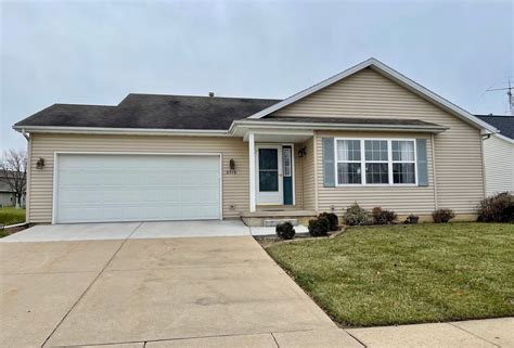 2715 Gill St Bloomington Il 61704 Mls 11299342 Redfin