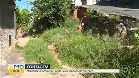 Vídeo Moradores de Contagem estão preocupados situação de barranco