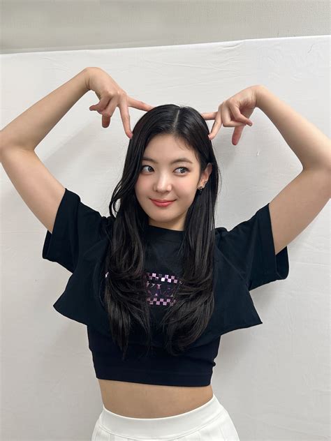 Itzy Japan Official On Twitter Itzy Korean Girl Lia