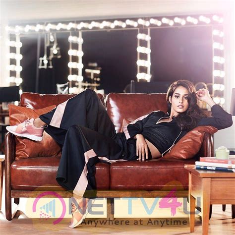 Actress Disha Patani Latest Hot And Sexy Pics Galleries HD Images