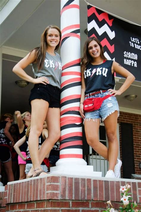 Sigma Kappa At University Of Kansas Sigmakappa Bidday Sorority