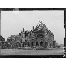 ImagesDéfense Péronne l hôtel de ville légende d origine