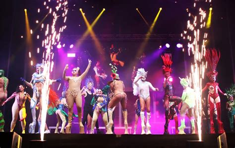 El Carnaval De Playa Blanca Acoge La Gala Drag Con Un Atrevido Show