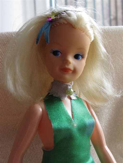 Pin By Amazevista Doll Expert Ide On Sindy Pedigree 1986 Flower