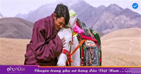 Hot boy Tây Tạng bị fan tẩy chay sau khi lộ ảnh hút thuốc lá điện Phụ Nữ Gia Đình