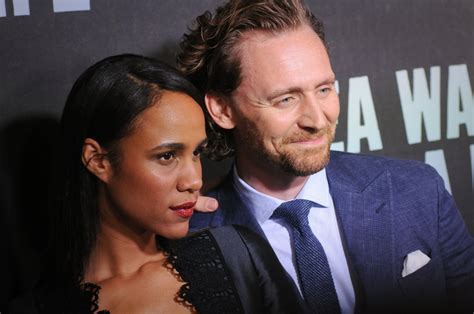 Yol Evi Parıltı Hostes Tom Hiddleston Wife Yaklaşmak Yıkıcı Emmek