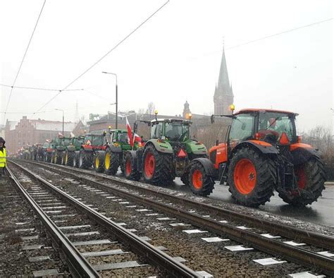 Protest Rolnik W W Kujawsko Pomorskiem Na Nadzwyczajnej Sesji Sejmik