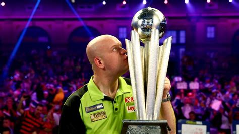 Michael van Gerwen beats Michael Smith to win PDC World Darts ...