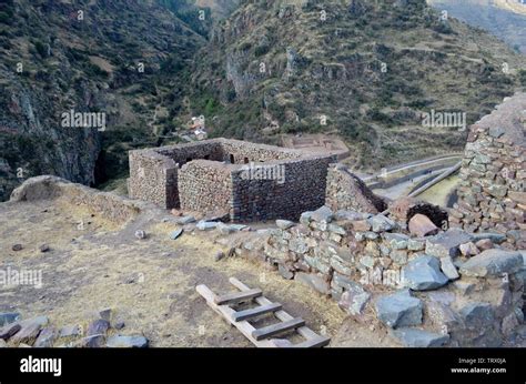 Peru Cusco Ollantaytambo Hermoso Paisaje Del Valle Sagrado De Los Incas El Valle Sagrado De