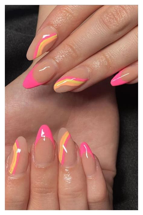 Elegant And Trendy Almond Shaped Nails For Summer Nails