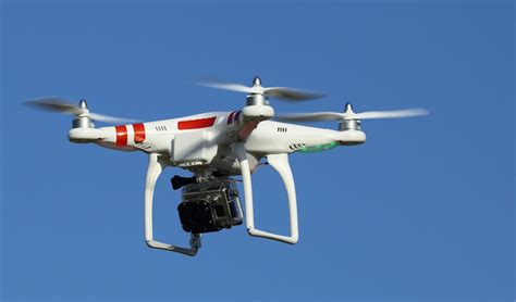 Prohíben drones vuelen en las noches sin autorización