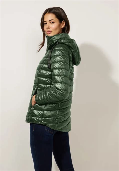 Street One Kurze Steppjacke Mit Kapuze F R Damen In Gr N Street One