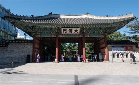 experience  royalty  seoul  visiting   grand palaces