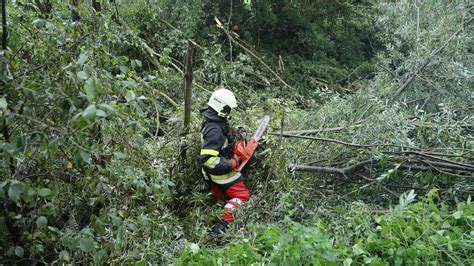 B En Mit Km H Sturm Ber Steiermark Haushalte Ohne Strom