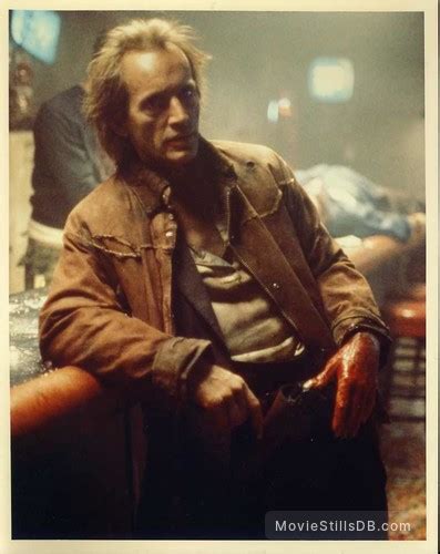 Lance Henriksen Near Dark