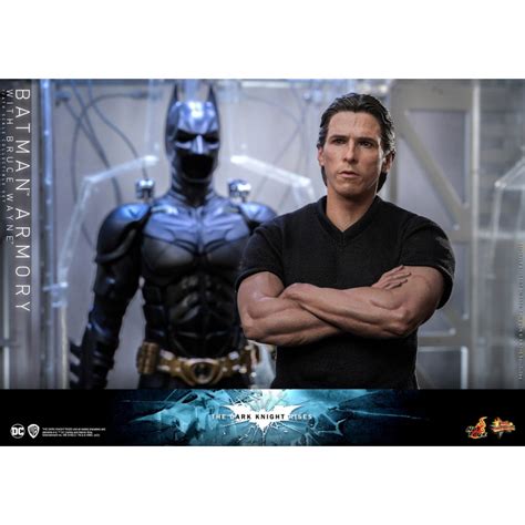 Hot Toys Dc Comics Batman Armory With Bruce Wayne Scale Figure