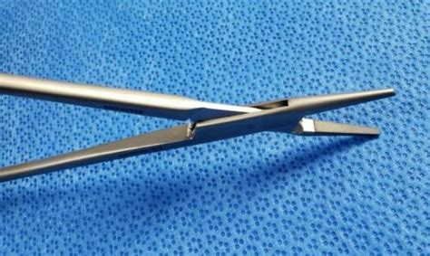 Codman Surgical Classic Plus Crile Wood Needle Holder