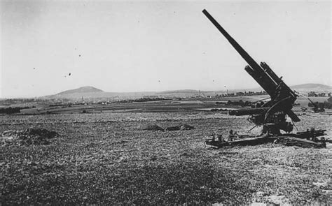 Flak 88mm anti aircraft gun | World War Photos