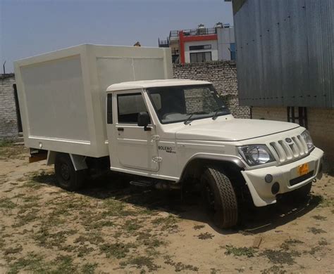 Mahindra Mobile Insulated Refrigerated Van 25 Degreec Cng At