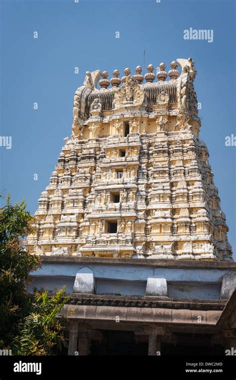 Temple of shiva hi-res stock photography and images - Alamy