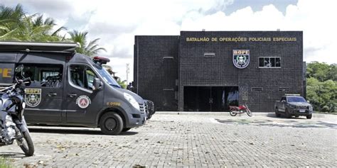 Her Is De Quatro Patas C Es Treinados Para Salvar Vidas Na Bahia