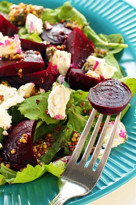Roasted Beet & Goat Cheese Salad