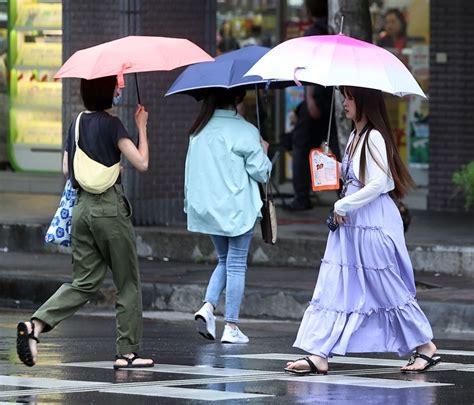 雨神狂炸！北北基宜4縣市豪雨特報 恐一路下到明天上午 生活新聞 生活 聯合新聞網