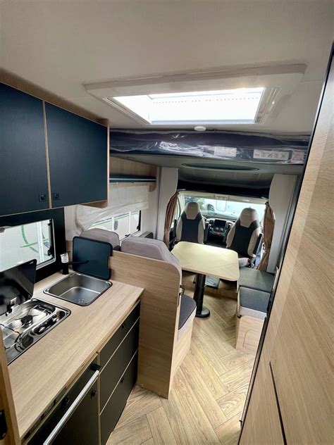 PROFILE CAMPING CAR CHAUSSON 724 ETAPE LINE Neuf